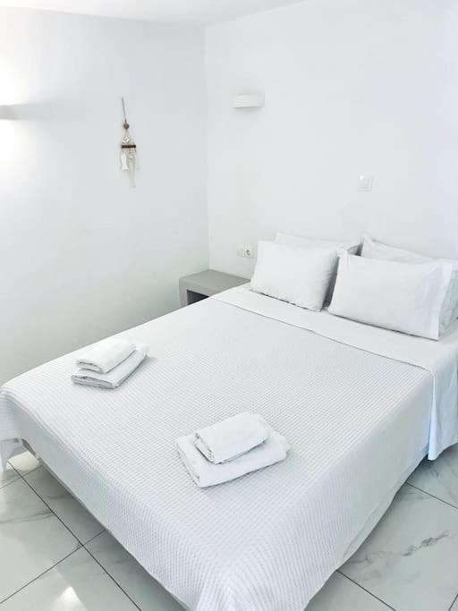 Hh Bay Apartment Logaras Exterior photo